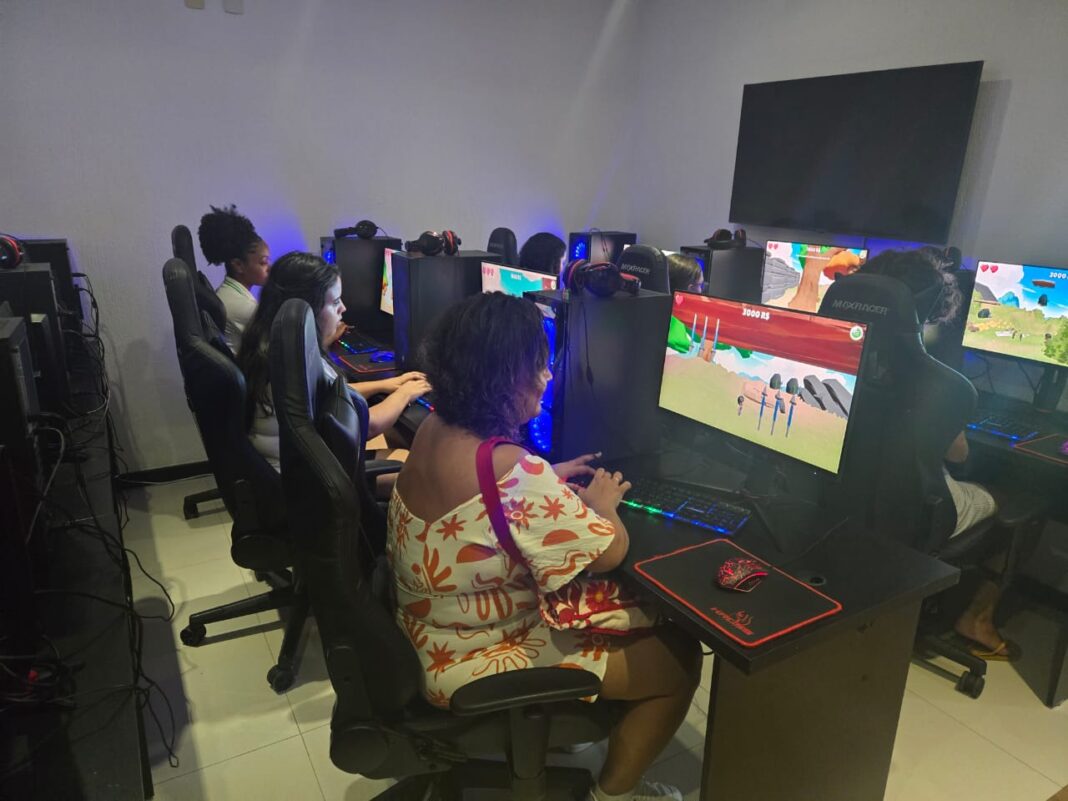 Alunos do IFRJ de Niterói visitam Galpão Tecnológico Origem e conhecem projetos inovadores da Codemar