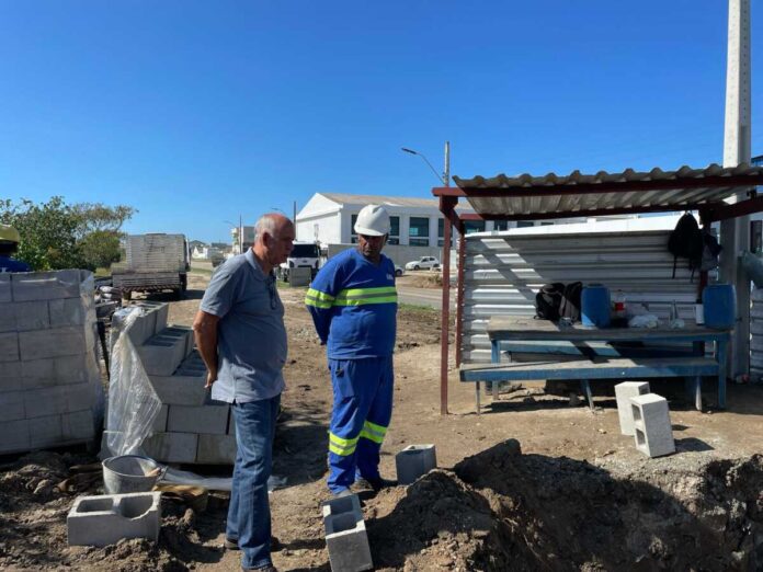 Construção de estação elevatória de esgoto segue no bairro Nova São Pedro