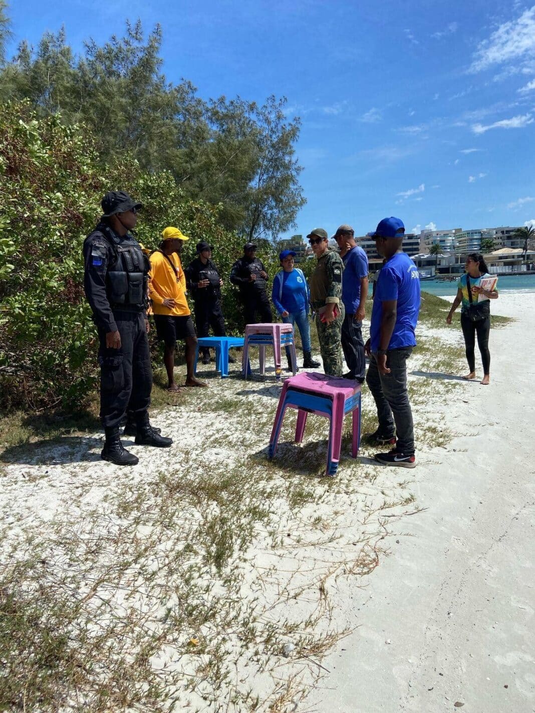 Operação reforça ordenamento na Ilha do Japonês, Praia do Peró, Dunas do Peró e Pontal do Peró, em Cabo Frio