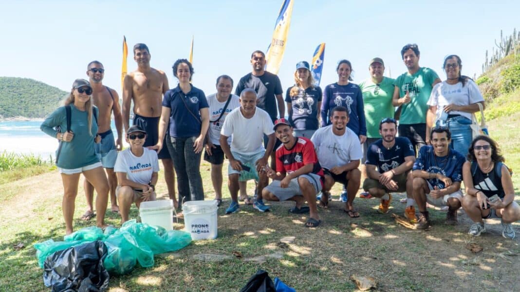 Praia de José Gonçalves recebe ação de educação ambiental do Projeto Cavalos-Marinhos