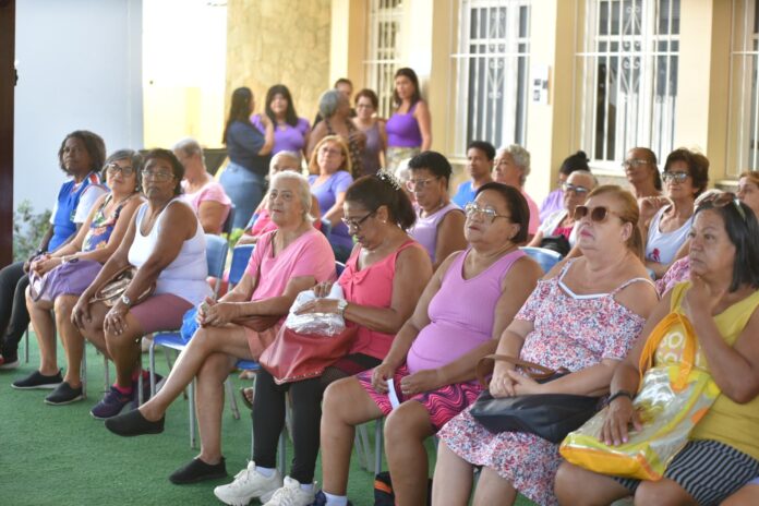 Prefeitura oferece palestra sobre prevenção de câncer na Casa do Idoso