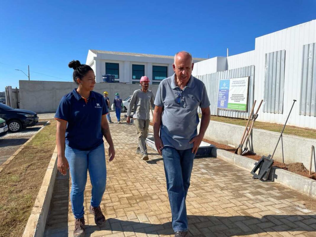 Secretário de Obras vistoria construção da sede própria da EMESPP