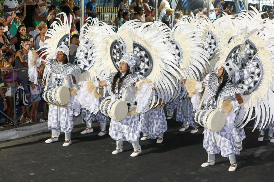 União de Maricá encerra desfile de 2025 com show de cultura e emoção