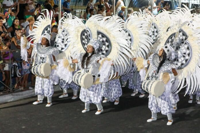 União de Maricá encerra desfile de 2025 com show de cultura e emoção