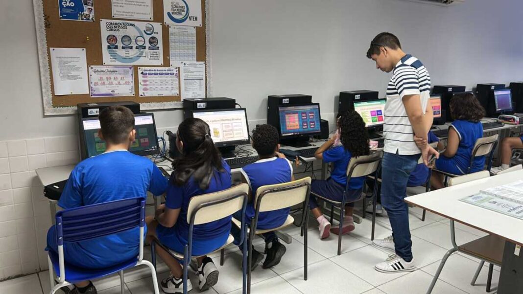 Alunos do 5º ano da rede municipal aldeense participam de projeto educativo com simulados e gamificação