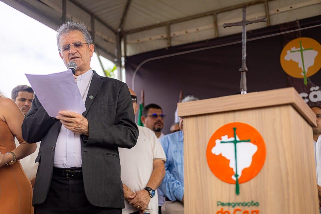 Cruz da primeira missa do Brasil, em 1500, visita Maricá em cerimônia histórica