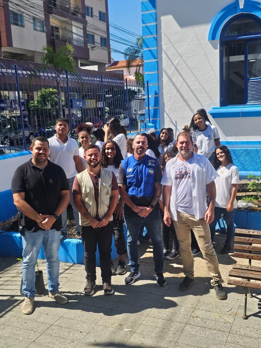 Educação ambiental e arborização marcam ação no Instituto Ismar Gomes, em Cabo Frio