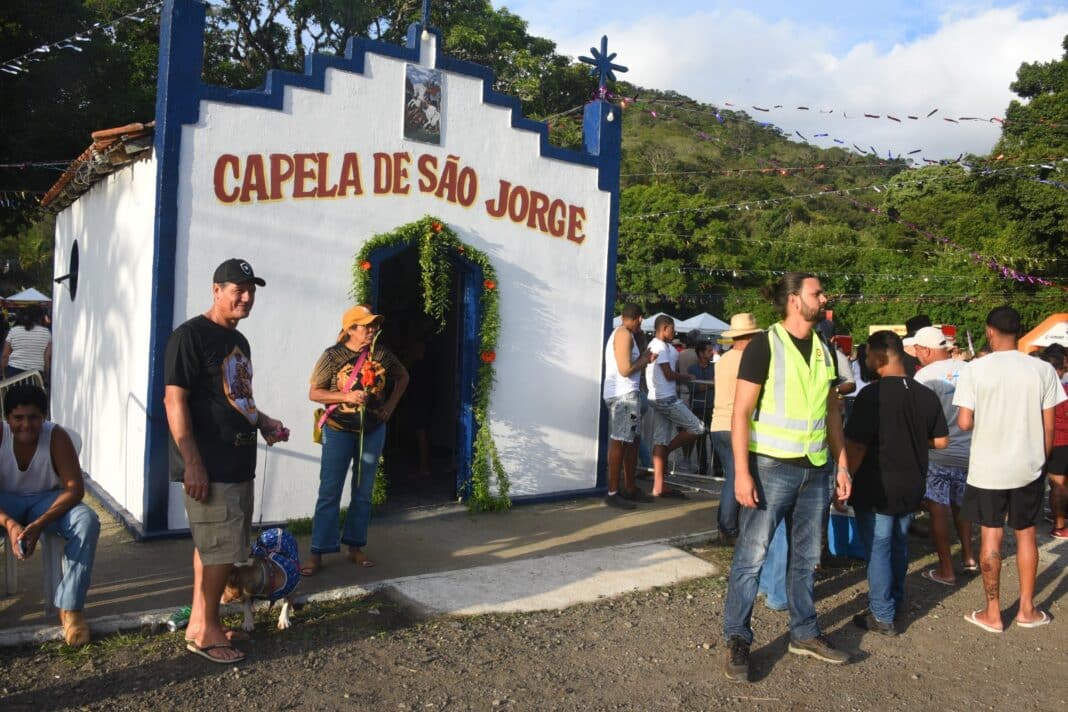 Festa de São Jorge atrai milhares de devotos durante dois dias