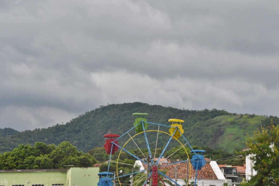 Maricá tem previsão de chuva moderada a forte nesta segunda-feira (14/04)