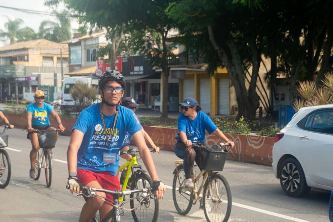 Pedalada Inclusiva reúne população em evento por respeito e inclusão em Búzios