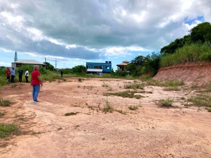 Prefeitura de Búzios adquire terreno para construção de escola, creche e praça no Alto da Boa Vista, na Rasa