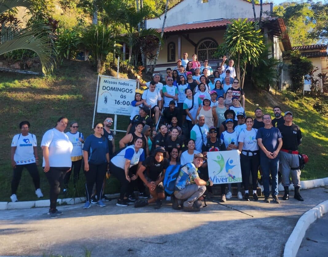 Prefeitura de Maricá promove trilha às Grutas do Spar com alunos do polo Viver Bem de Inoã