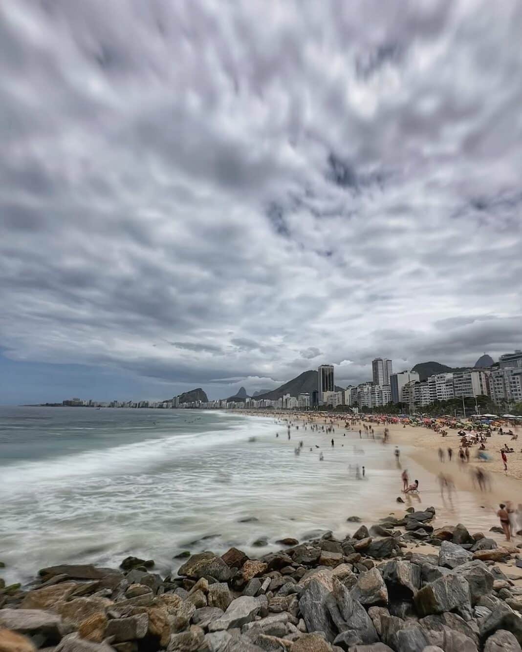 Previsão de chuvas isoladas a partir da tarde desta quarta-feira (09/04), na cidade do Rio de Janeiro