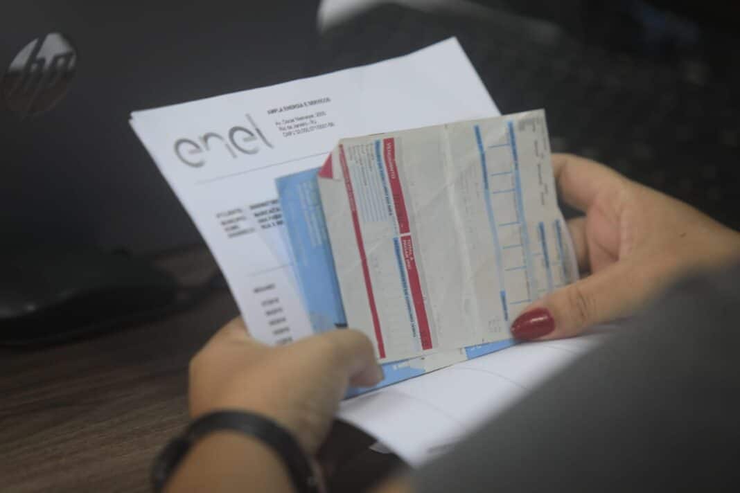 Secretaria de Defesa do Consumidor promove mutirão para negociação de dívidas com a Enel