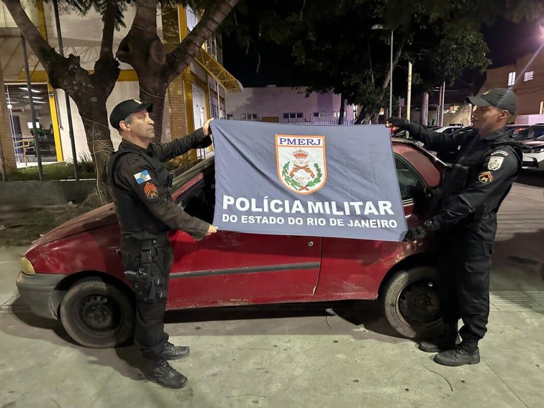 Carro roubado é recuperado pela PM em Cabo Frio; suspeito foi liberado