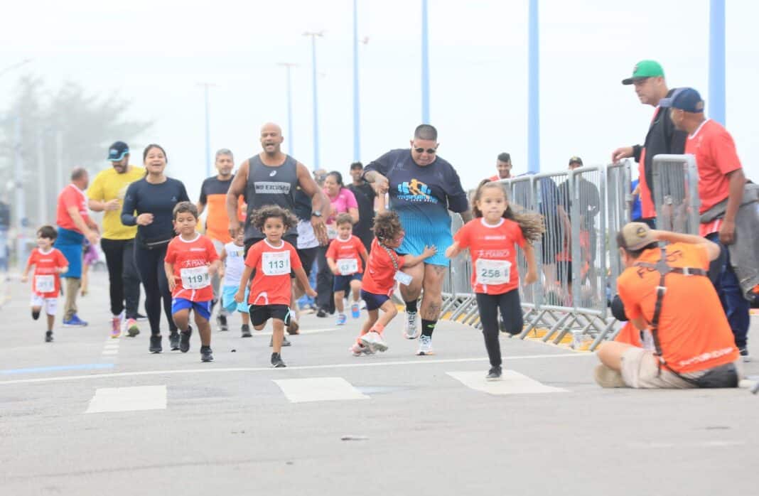 Corrida Infantil da Meia Maratona Internacional de Maricá proporcionou manhã de diversão em oito categorias