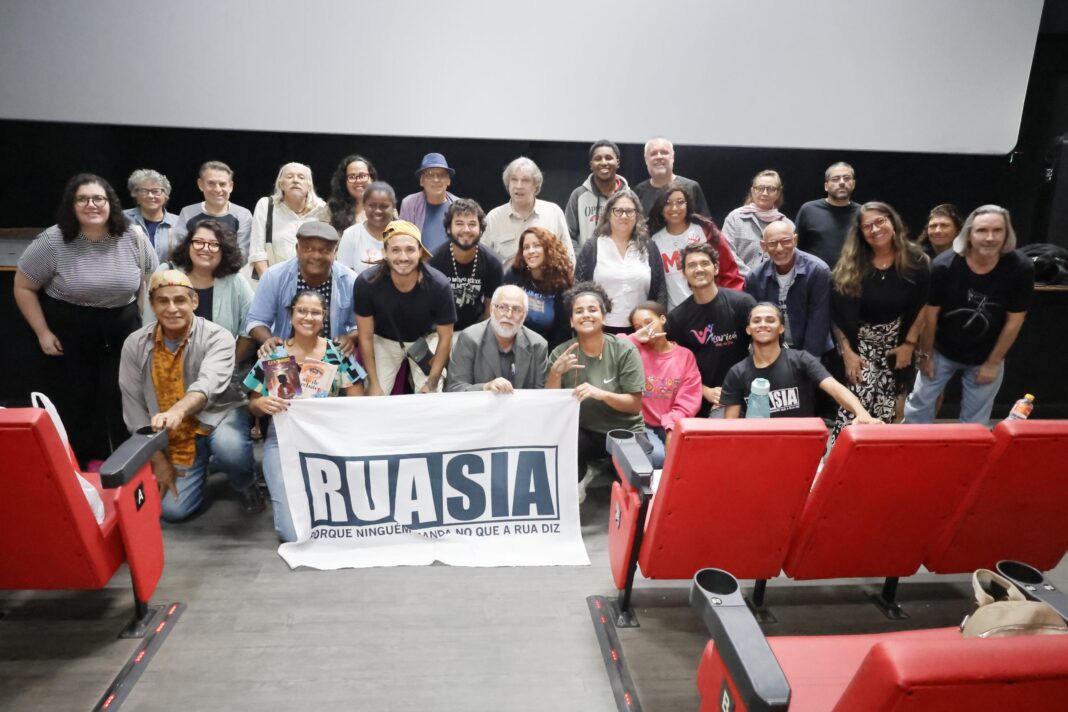 Escritores e poetas de Maricá participam de reunião setorial no Cine Henfil