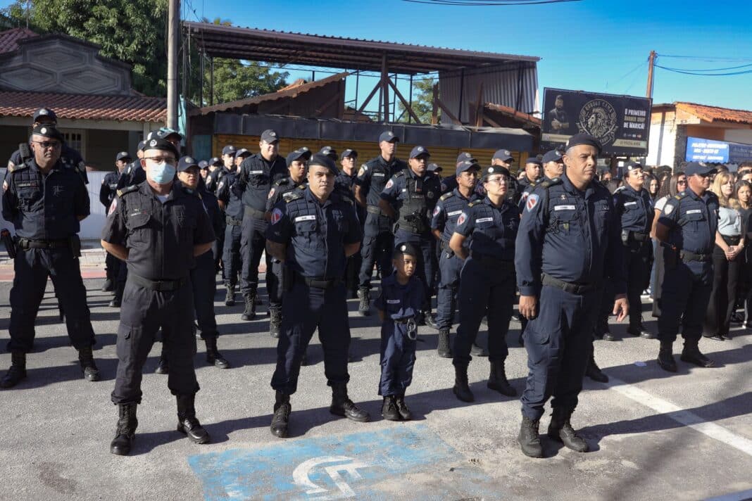 Hasteamento da bandeira e Desfile Cívico marcam celebração pelos 211 anos de Maricá