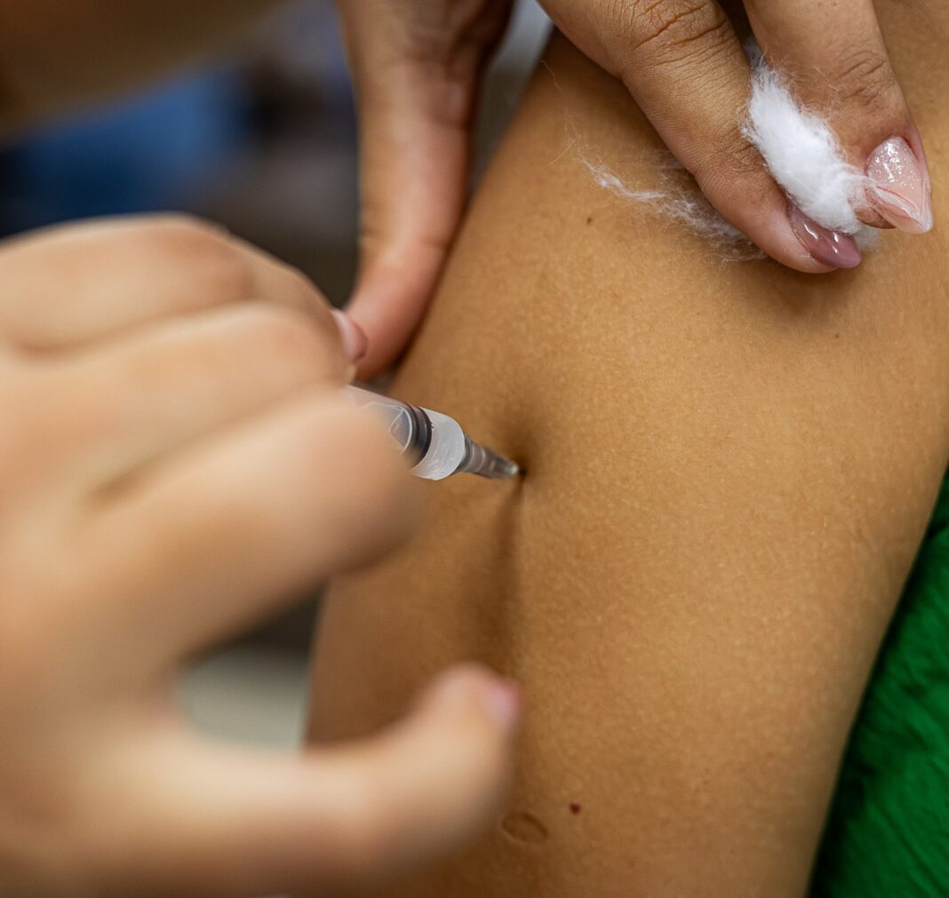 Mais de 1.500 imunizados em Dia “D” de Vacinação em Maricá