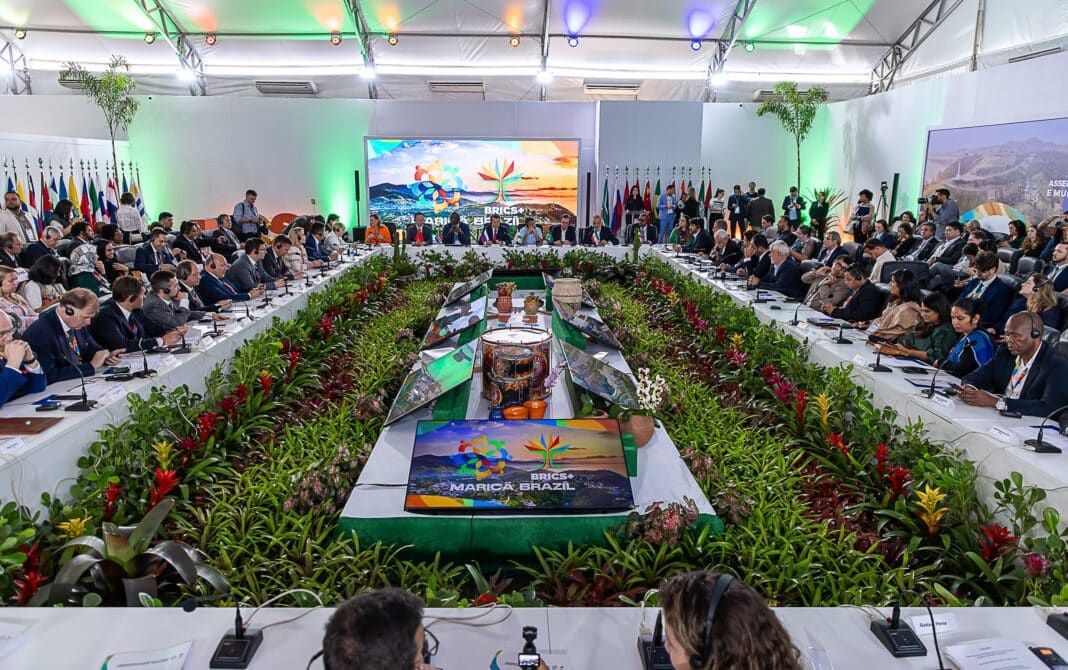 Maricá assina acordos em Assembleia de Cidades do Brics+