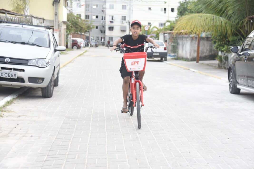 Maricá inaugura quatro estações das “Vermelhinhas” nos condomínios do Minha Casa, Minha Vida