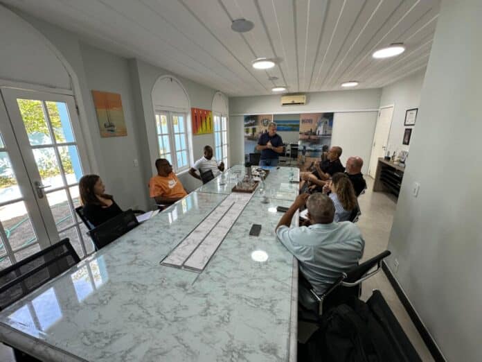 Prefeito de Búzios realiza reunião com representantes da Prolagos para resolver definitivamente problemas na rede separativa do município