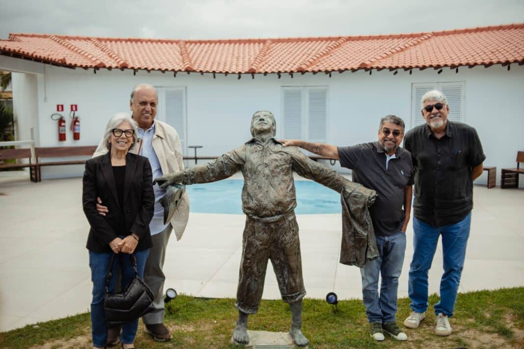 Prefeito de Piraí visita Maricá para conhecer políticas públicas e o Museu Casa Darcy Ribeiro