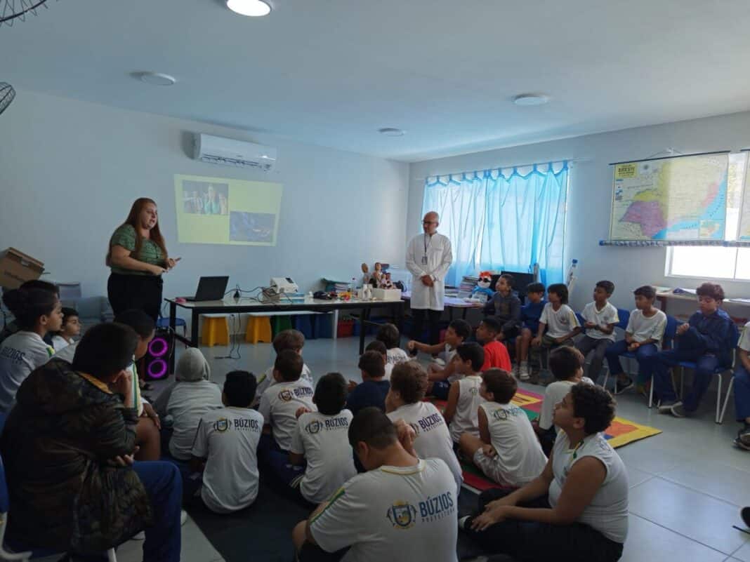 Prefeitura de Búzios inicia nova etapa do Programa Saúde na Escola com ações em unidades da rede municipal