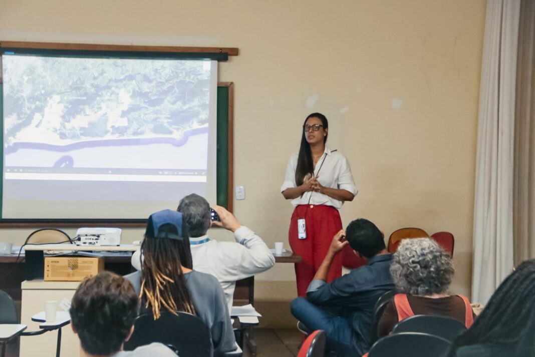 Prefeitura de Maricá apresenta projetos de infraestrutura urbana para estudantes da Universidade Federal Fluminense