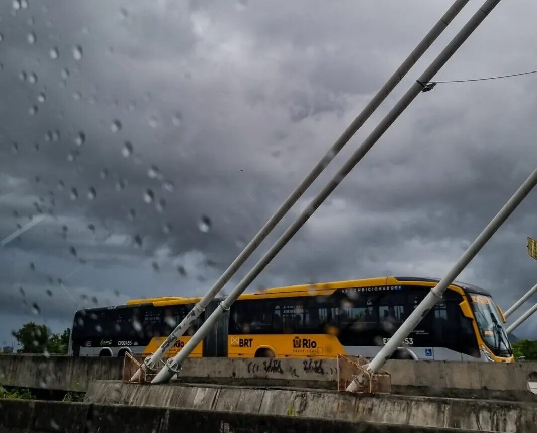 Previsão de chuva moderada a forte nesta sexta-feira (23/05), na cidade do Rio de Janeiro