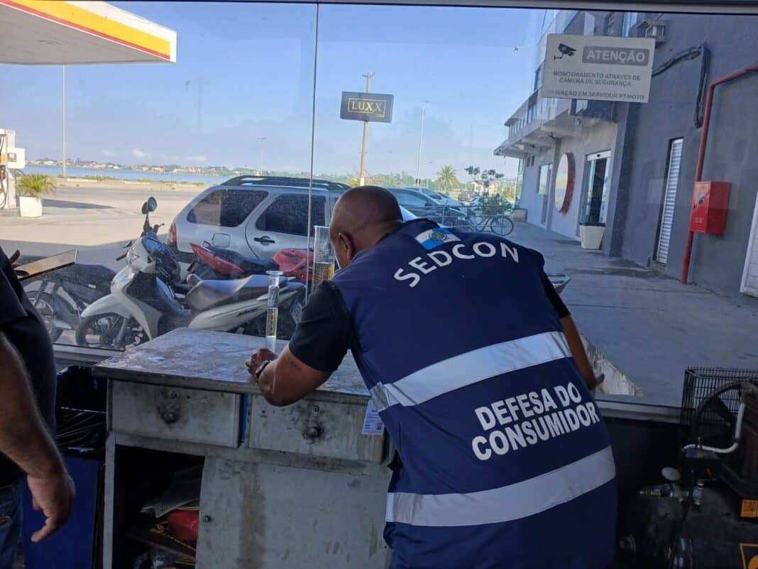 Procon interdita posto de combustíveis em São Pedro da Aldeia