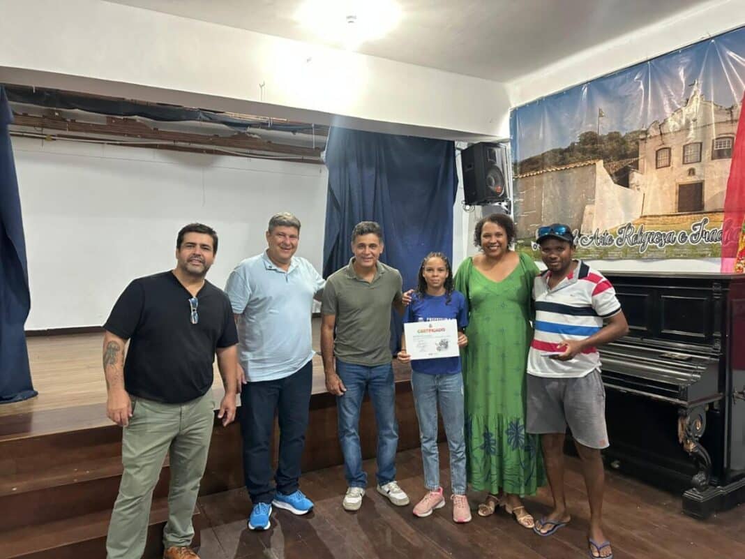 Projeto de robótica educacional avança em Cabo Frio com novas turmas e certificação de alunos