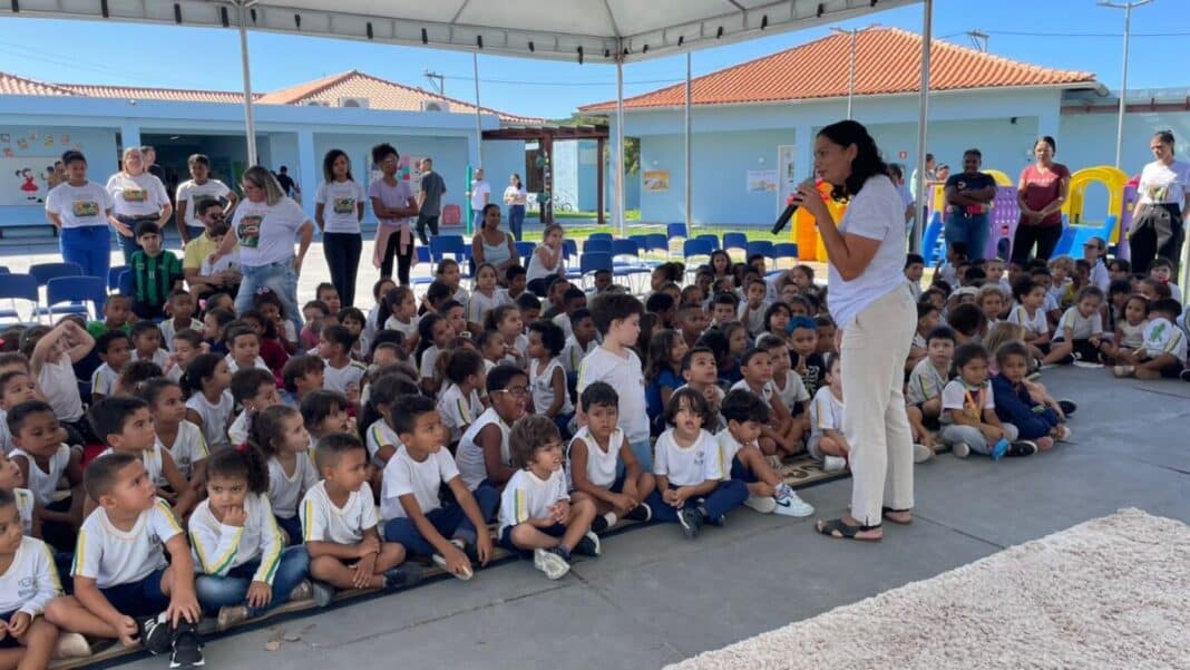 Projeto literário ganha destaque na Fliju com lançamento de livro inspirado em Búzios