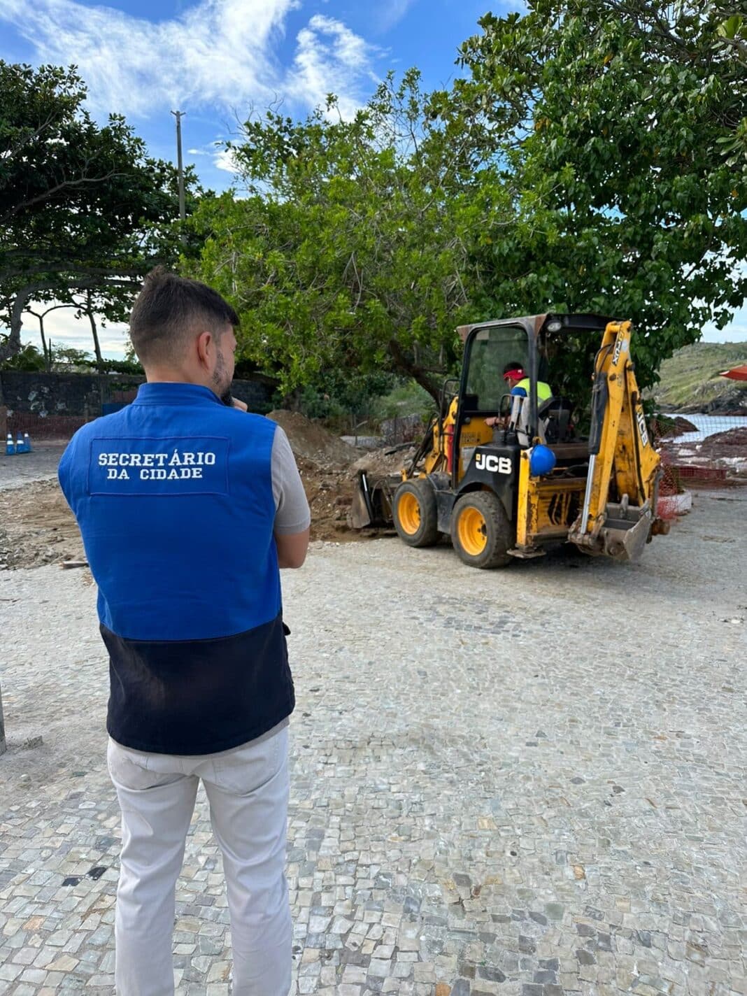 Revitalização da Avenida Almirante Barroso e Canto do Forte é retomada em Cabo Frio