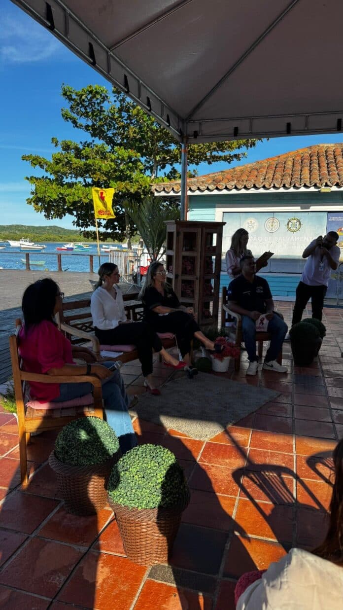 Secretaria da Família e Juventude promove ação de conscientização sobre câncer de mama e de boca