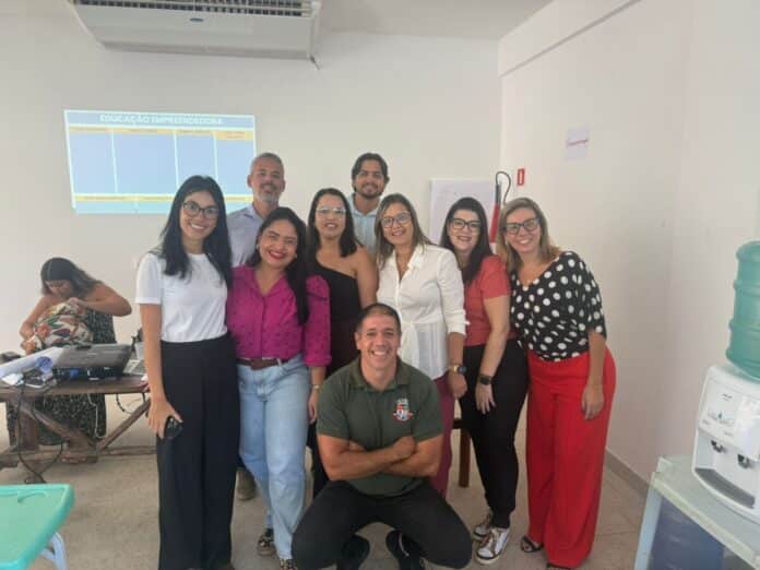 Secretaria de Meio Ambiente de Cabo Frio marca presença em reunião da Rede Lagos de Agentes de Desenvolvimento em Saquarema