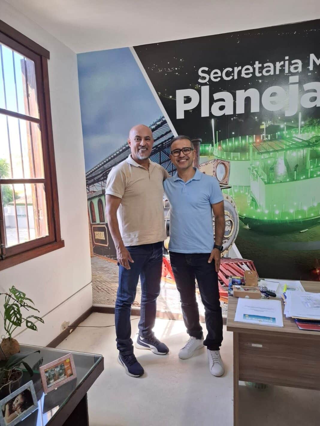 Secretário da Juventude de Búzios se reúne com Secretário de Planejamento de Iguaba Grande para tratar de ações integradas para a juventude