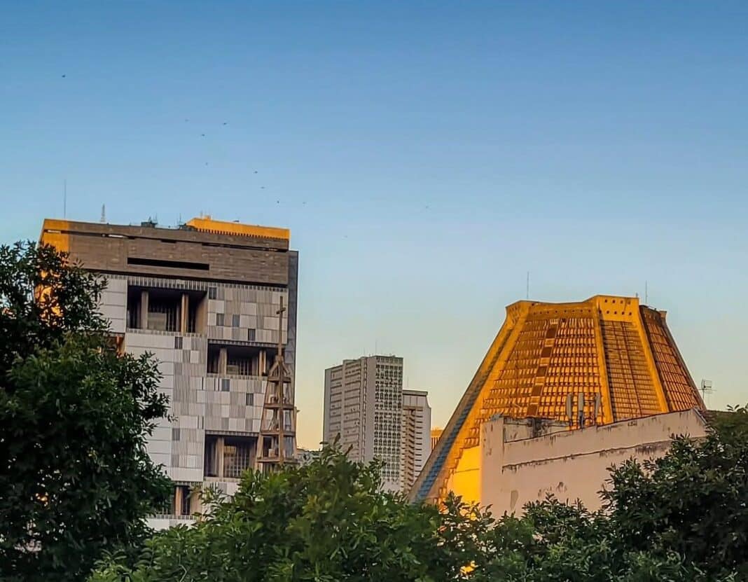 Sextou (16/05) com sol e máxima de 30ºC na cidade do Rio | Tempo segue estável até terça (20/05)