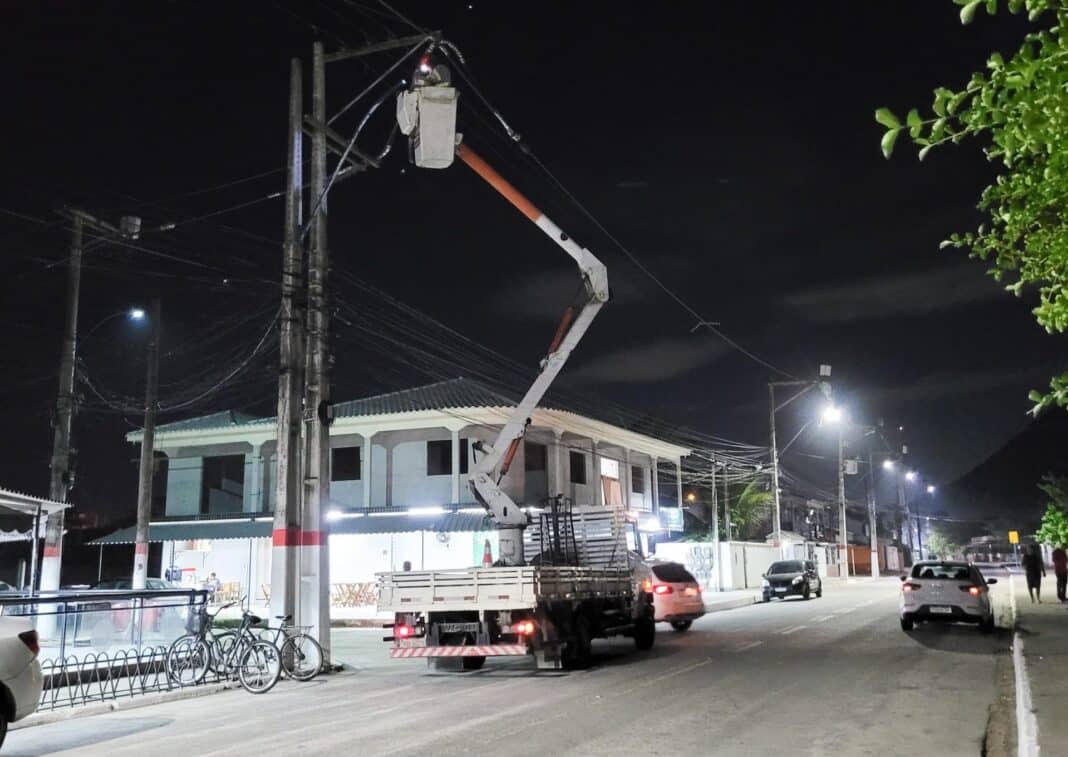 ‘Ilumina Já’ promove reparos em luminárias de São José do Imbassaí