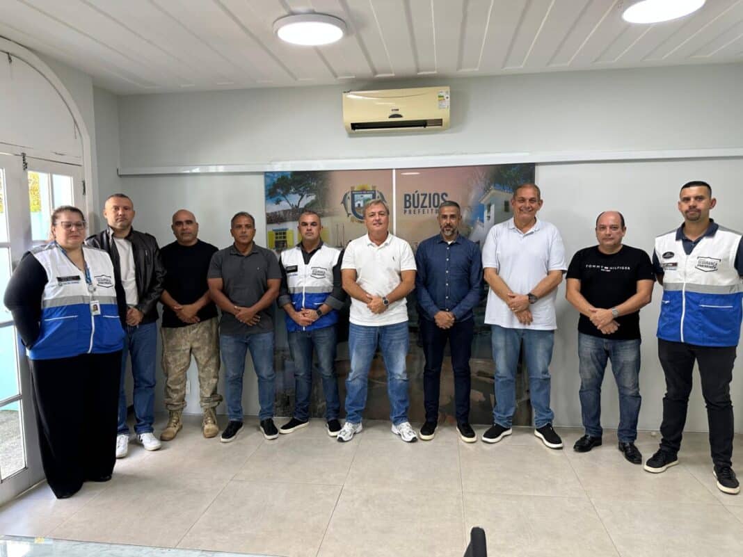 Alexandre Martins se reúne com representante do governo do Estado para implantação do projeto Segurança Presente no município
