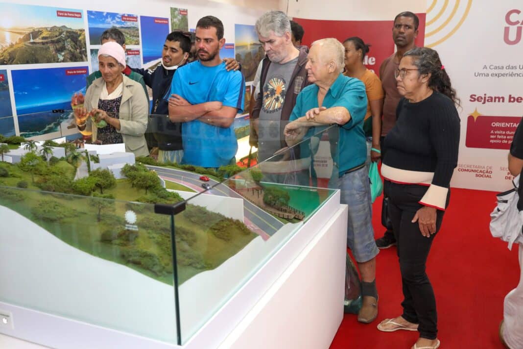 Assistidos do CAPS III conhecem projetos de Oscar Niemeyer na Casa das Utopias