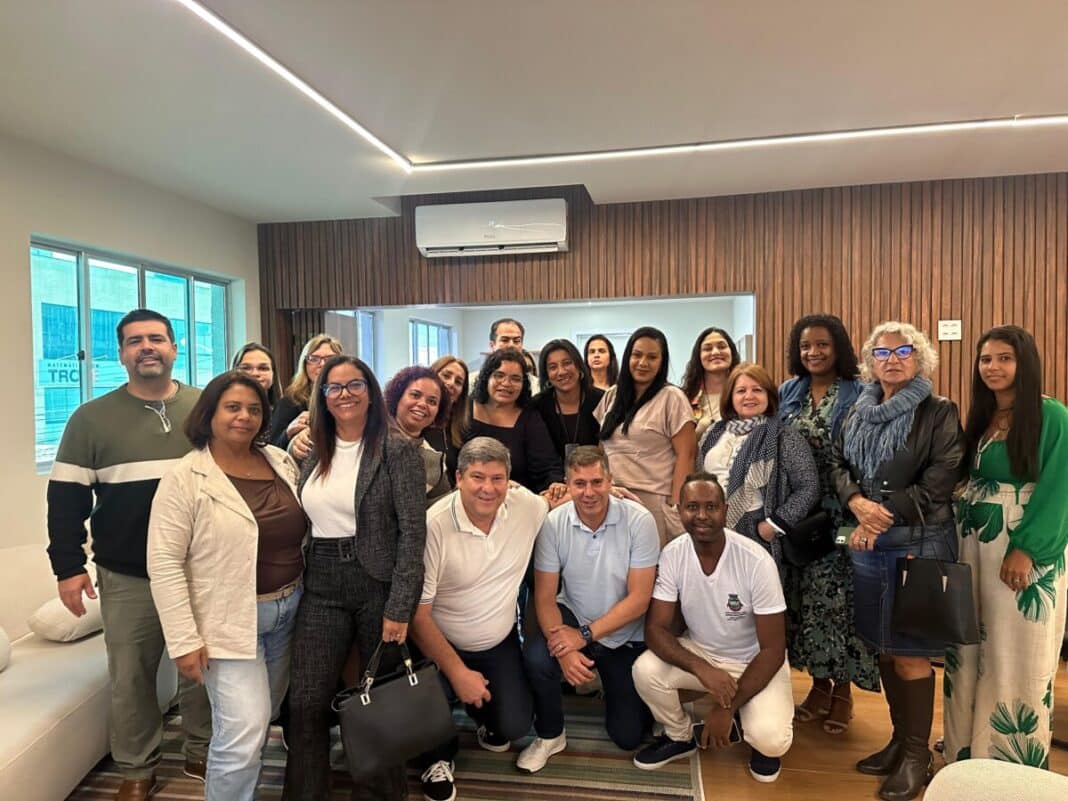 Comissão de Diretores participa de reunião com o prefeito Dr. Serginho em Cabo Frio