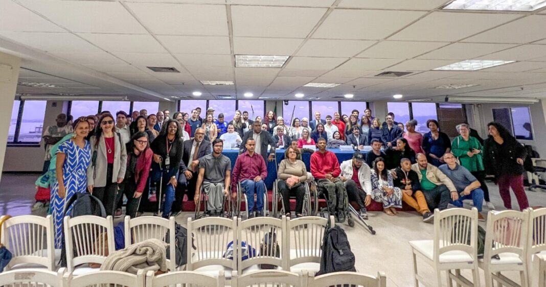 Debate sobre direitos das pessoas com deficiência reúne autoridades e sociedade civil
