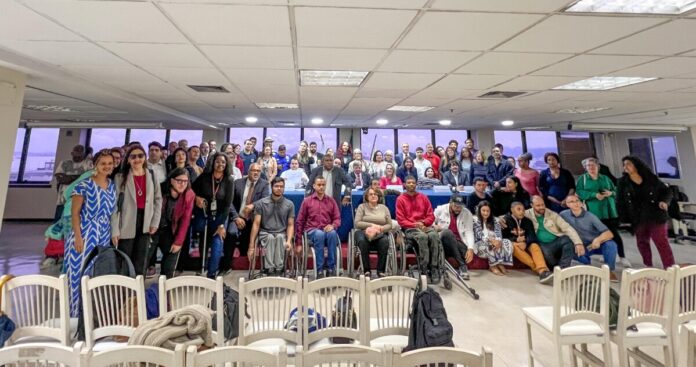 Debate sobre direitos das pessoas com deficiência reúne autoridades e sociedade civil