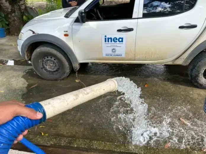Inea lacra poços clandestinos e prende homem por extração ilegal de água em Saquarema
