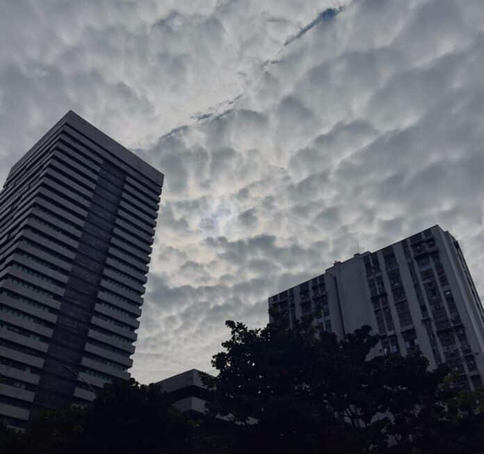 Passagem de frente fria deixa o tempo instável na cidade do Rio, nesta segunda-feira (30/06) | Veja os detalhes