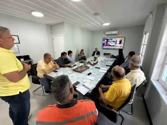 Prefeito de Búzios se reúne com Enel para garantir melhorias no fornecimento de energia após decisão judicial