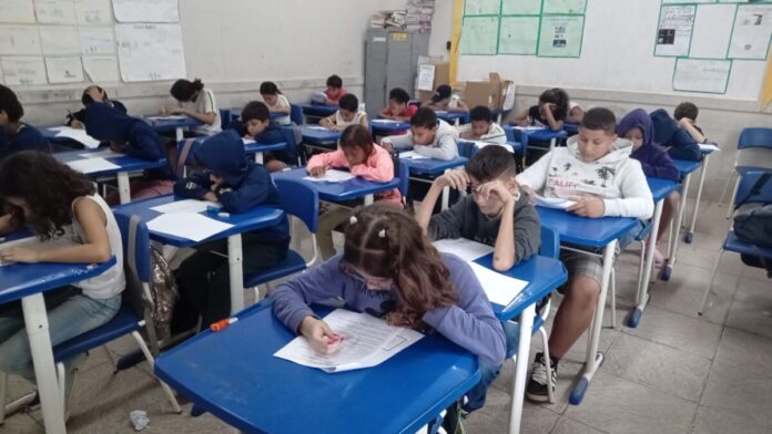Prefeitura de Búzios realiza Projeto SAEB para aprimorar a qualidade do ensino na rede municipal