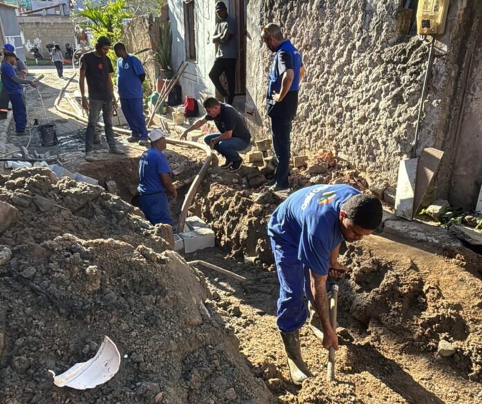 Prefeitura de Cabo Frio recupera rede de drenagem na Travessa Santo Onofre, no Jacaré