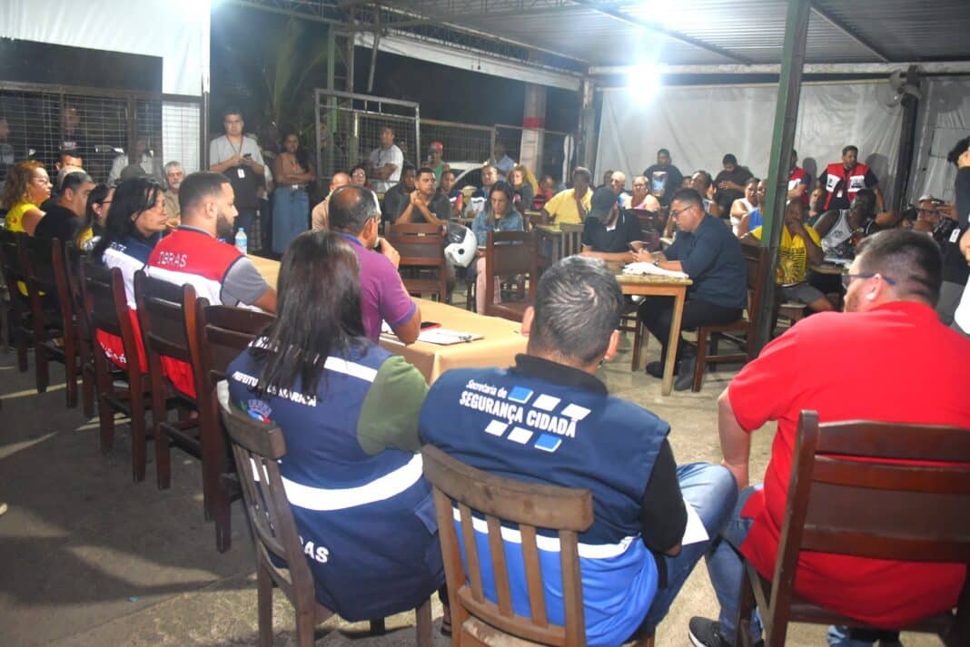 Prefeitura de Maricá debate melhorias com comerciantes de Ponta Negra